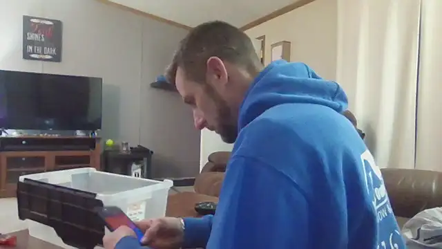 Snapshot of HungStud4You chatting on 01-08-25, 03:08 HungStud4You online show from 01-08-25, 03:08