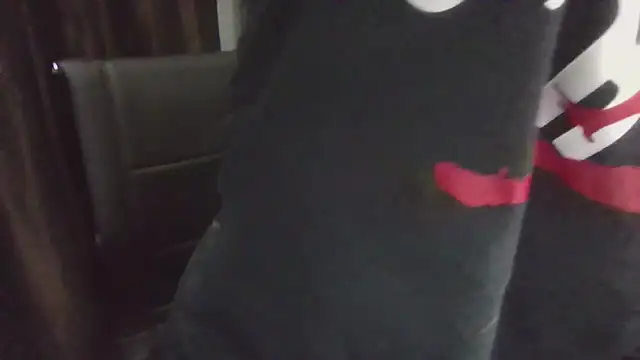 Snapshot of HungStud4You chatting on 10-15-25, 01:15 HungStud4You online show from 10-15-25, 01:15