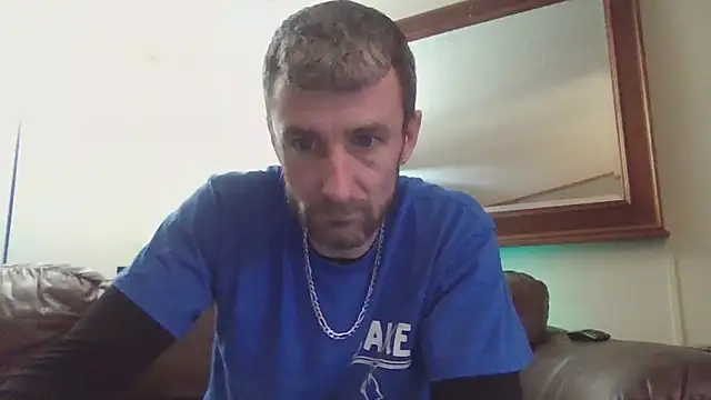 Snapshot of HungStud4You chatting on 01-19-25, 05:28 HungStud4You online show from 01-19-25, 05:28