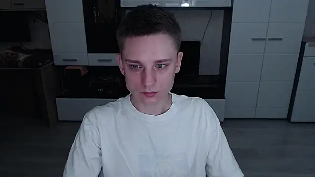 angryzan online show from 10-17-25, 04:16