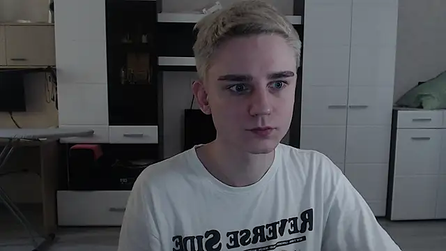 angryzan online show from 03-04-25, 07:41