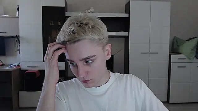 angryzan online show from 03-10-25, 07:44