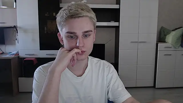 angryzan online show from 03-10-25, 10:50