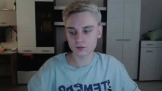 angryzan online show from 02-28-25, 07:37