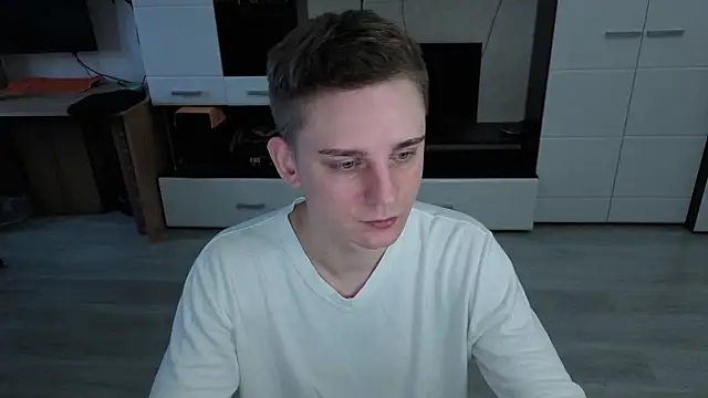 angryzan online show from 11-28-25, 04:45