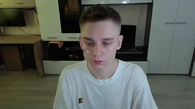 angryzan online show from 04-14-26, 07:46