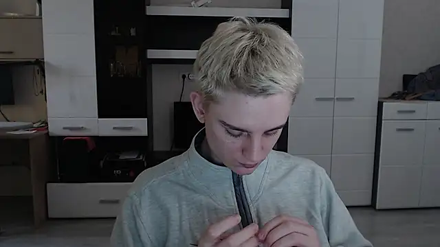 angryzan online show from 03-14-25, 07:37