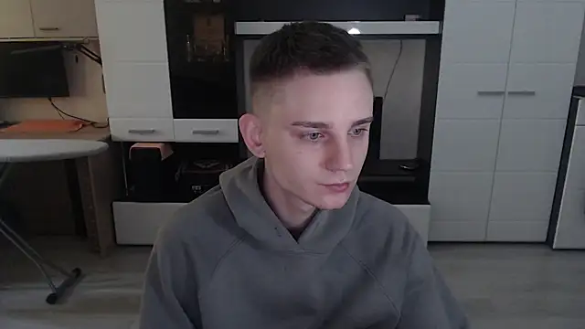 angryzan online show from 10-03-25, 04:47