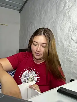 Snapshot of Sofia_Queen17 chatting on 06-17-26, 10:25 Sofia Queen17 online show from 06-17-26, 10:25
