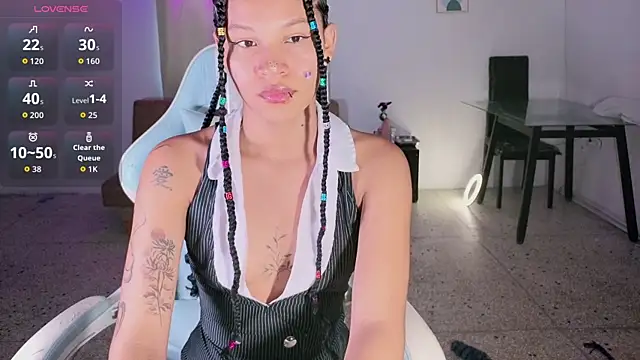 Peggy Funn online show from 10-19-25, 10:12