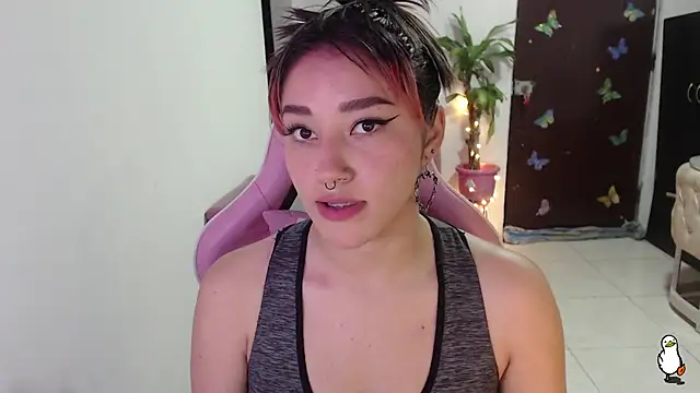 Snapshot of littleangel1_m chatting on 09-14-25, 10:32 littleangel1 m online show from 09-14-25, 10:32