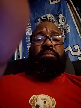 Snapshot of GallowayGooch1085 chatting on 02-06-26, 02:51 GallowayGooch1085 online show from 02-06-26, 02:51