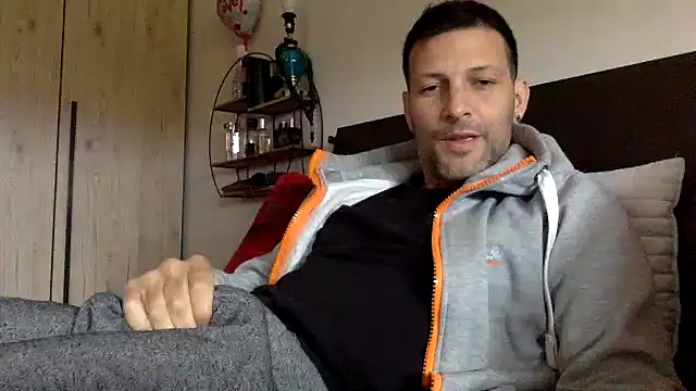 Snapshot of goroasroma90 chatting on 04-01-26, 03:53 goroasroma90 online show from 04-01-26, 03:53