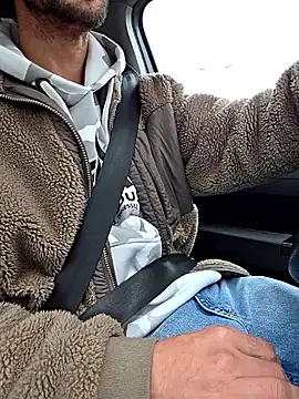 Zeefy online show from 10-24-25, 07:51