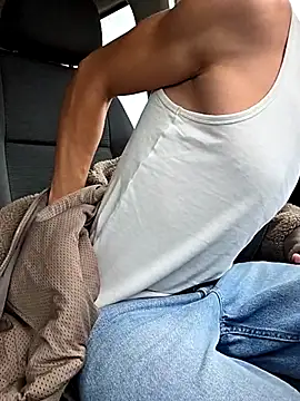 Zeefy online show from 10-07-25, 08:04