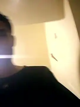 jhon01000 online show from 06-18-26, 03:38