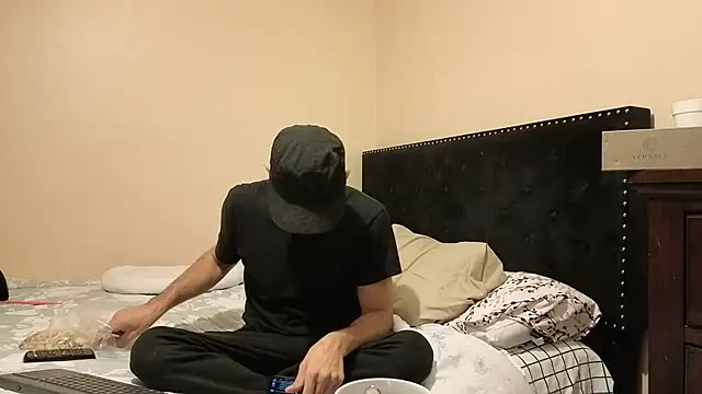 hailzeffn online show from 10-18-25, 03:30