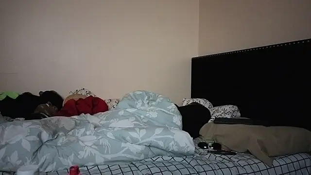 hailzeffn online show from 10-25-25, 08:57