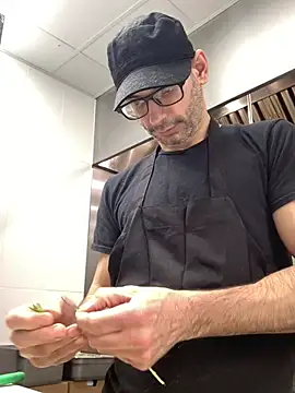 hailzeffn online show from 03-18-26, 01:46