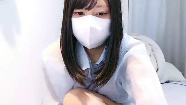 Snapshot of YUTSU_KI chatting on 06-07-26, 05:18 YUTSU KI online show from 06-07-26, 05:18