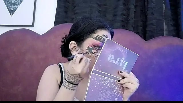 Snapshot of sophy_rock chatting on 04-21-26, 03:07 sophy rock online show from 04-21-26, 03:07