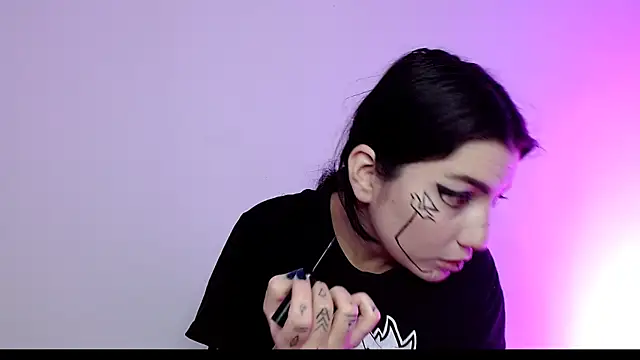 sophy rock online show from 11-28-25, 05:46