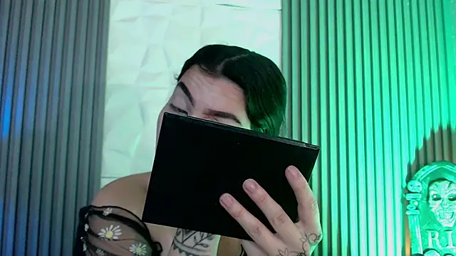 sophy rock online show from 10-27-25, 03:13