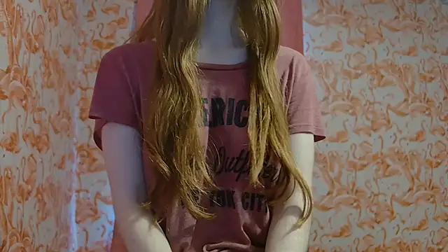 strawberrysmoothie online show from 10-10-25, 07:04