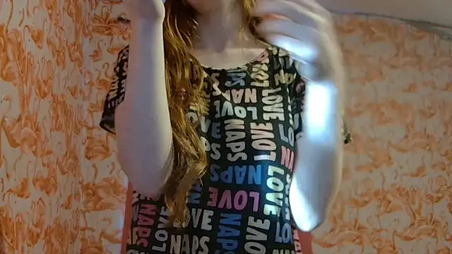 strawberrysmoothie online show from 11-06-25, 08:46