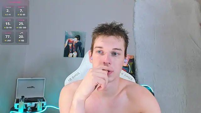 Snapshot of 4ever_dude chatting on 02-21-25, 06:18 4ever dude online show from 02-21-25, 06:18