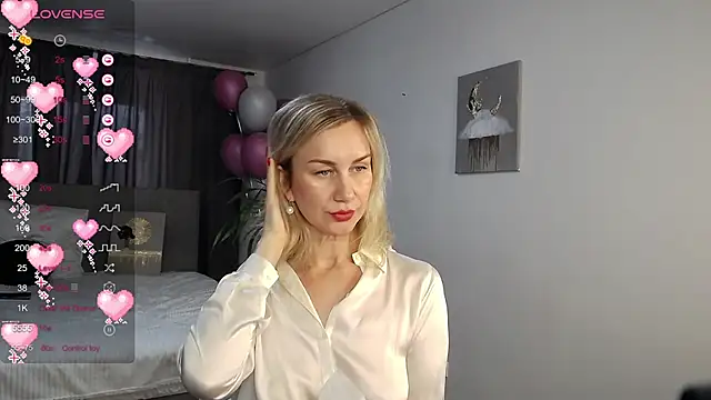 Snapshot of Vanessa_Nowak chatting on 03-05-25, 06:23 Vanessa Nowak online show from 03-05-25, 06:23