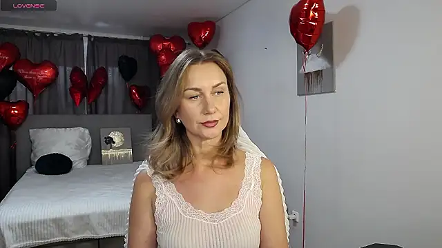 Snapshot of Vanessa_Nowak chatting on 02-16-26, 09:52 Vanessa Nowak online show from 02-16-26, 09:52