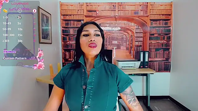 Snapshot of khiara_moretti chatting on 02-27-25, 10:31 khiara moretti online show from 02-27-25, 10:31