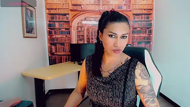 Snapshot of khiara_moretti chatting on 03-03-25, 07:49 khiara moretti online show from 03-03-25, 07:49