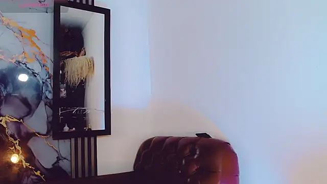 Snapshot of khiara_moretti chatting on 11-10-25, 11:15 khiara moretti online show from 11-10-25, 11:15