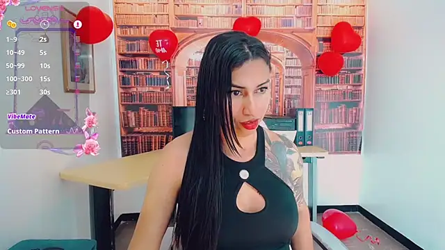 Snapshot of khiara_moretti chatting on 02-17-25, 10:49 khiara moretti online show from 02-17-25, 10:49