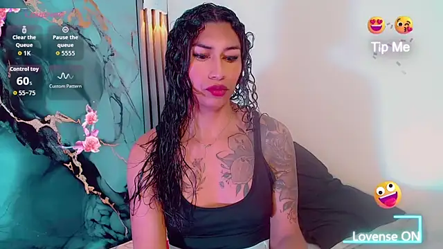 Snapshot of khiara_moretti chatting on 02-20-26, 11:56 khiara moretti online show from 02-20-26, 11:56