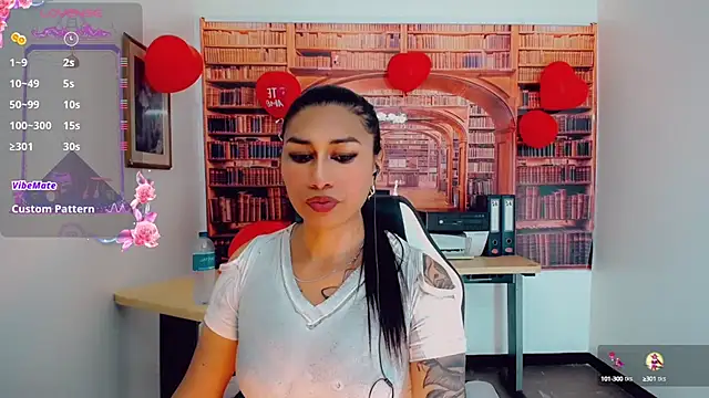 Snapshot of khiara_moretti chatting on 02-18-25, 10:36 khiara moretti online show from 02-18-25, 10:36