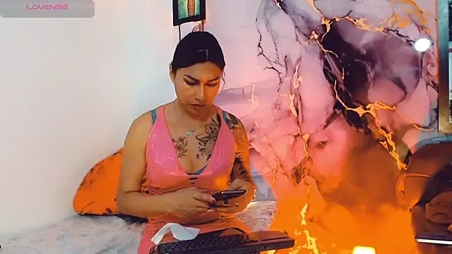 Snapshot of khiara_moretti chatting on 10-04-25, 11:12 khiara moretti online show from 10-04-25, 11:12