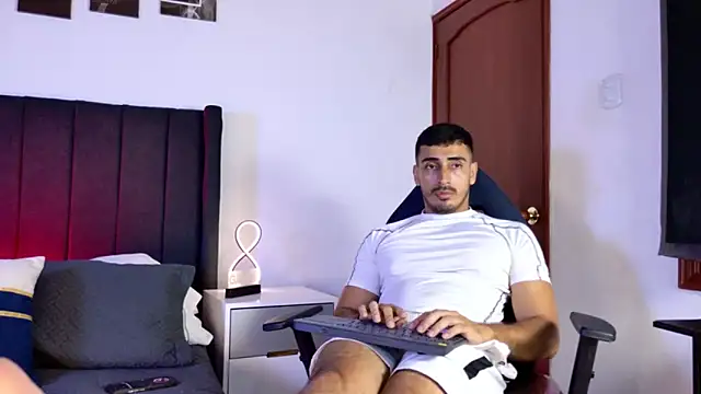 muscle ares online show from 11-14-25, 12:47