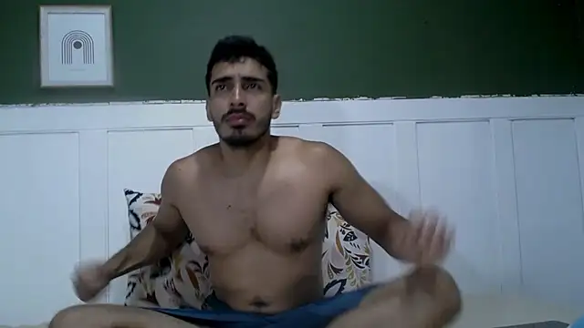 Snapshot of muscle_ares chatting on 02-06-25, 02:04 muscle ares online show from 02-06-25, 02:04