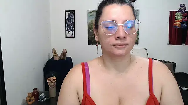 Snapshot of Aleja_Gonzales chatting on 03-12-25, 03:29 Aleja Gonzales online show from 03-12-25, 03:29