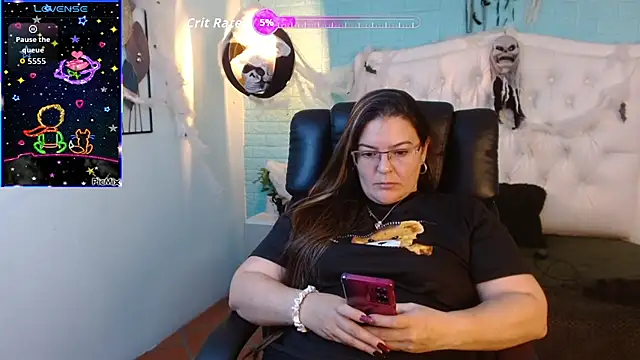 MsJossie online show from 10-24-25, 03:49