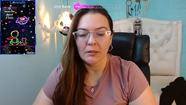 MsJossie online show from 10-31-25, 04:09