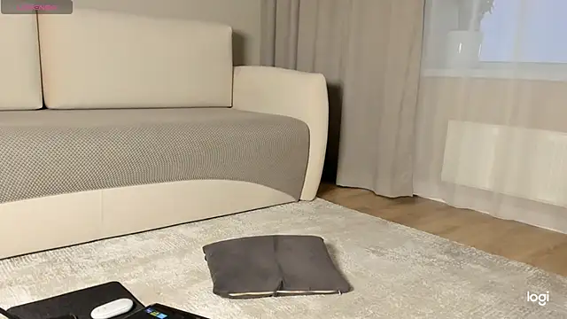 AmelinaLove online show from 11-17-25, 01:42