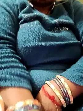 Shoni   online show from 12-17-25, 02:11