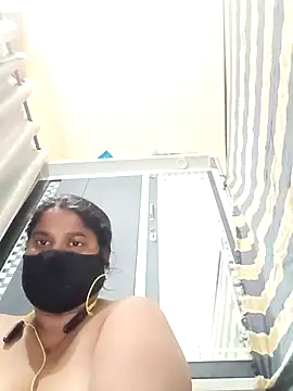 Shoni   online show from 12-22-25, 04:18