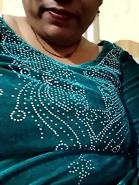 Shoni   online show from 12-20-25, 04:54