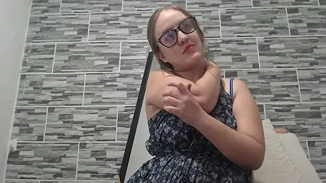 Snapshot of Venus_Santana chatting on 03-03-25, 11:24 Venus Santana online show from 03-03-25, 11:24