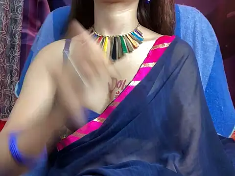 Snapshot of Royal_girl_1 chatting on 03-22-25, 05:52 Royal girl 1 online show from 03-22-25, 05:52